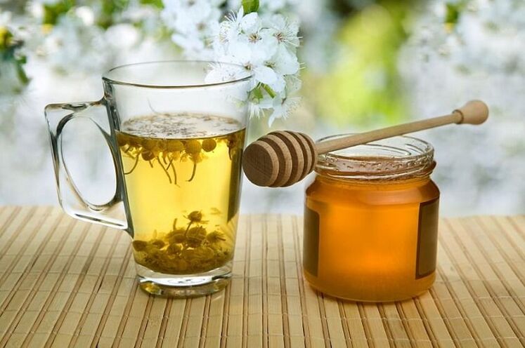 Αφέψημα χαμομηλιού με μέλι για παράσιτα